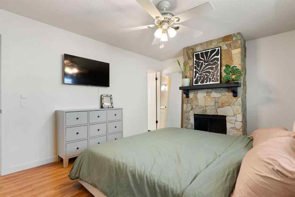 MLS® A2255271 - 9308 26 Street SW in Oakridge Calgary, Residential