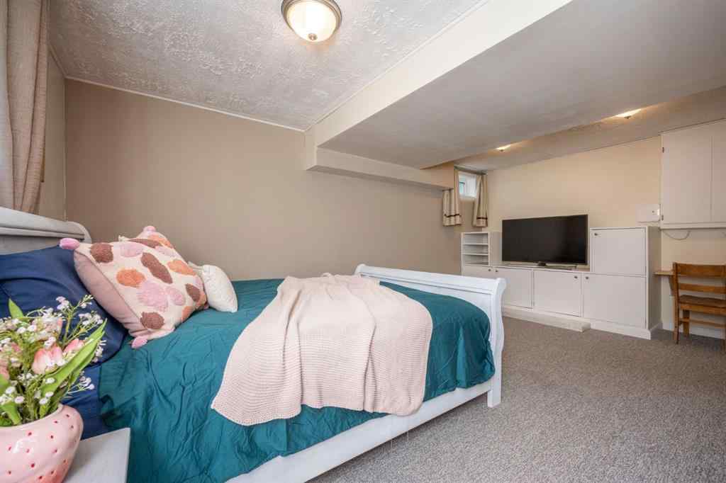 MLS® A2255272 - 4 Beddington Way NE in Beddington Heights Calgary, Residential