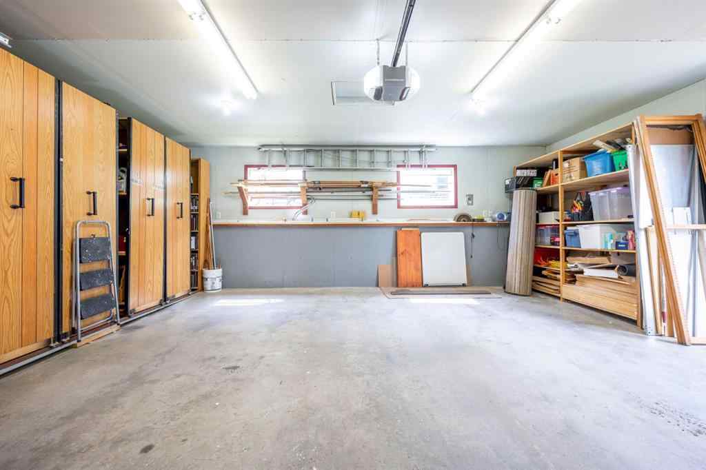 MLS® A2255272 - 4 Beddington Way NE in Beddington Heights Calgary, Residential