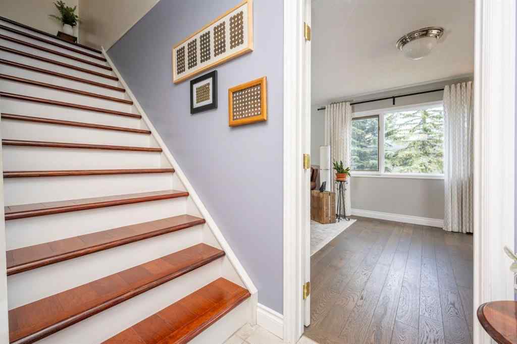 MLS® A2255272 - 4 Beddington Way NE in Beddington Heights Calgary, Residential
