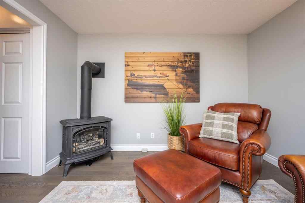 MLS® A2255272 - 4 Beddington Way NE in Beddington Heights Calgary, Residential