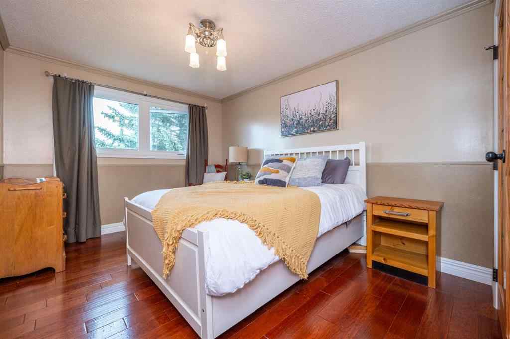 MLS® A2255272 - 4 Beddington Way NE in Beddington Heights Calgary, Residential
