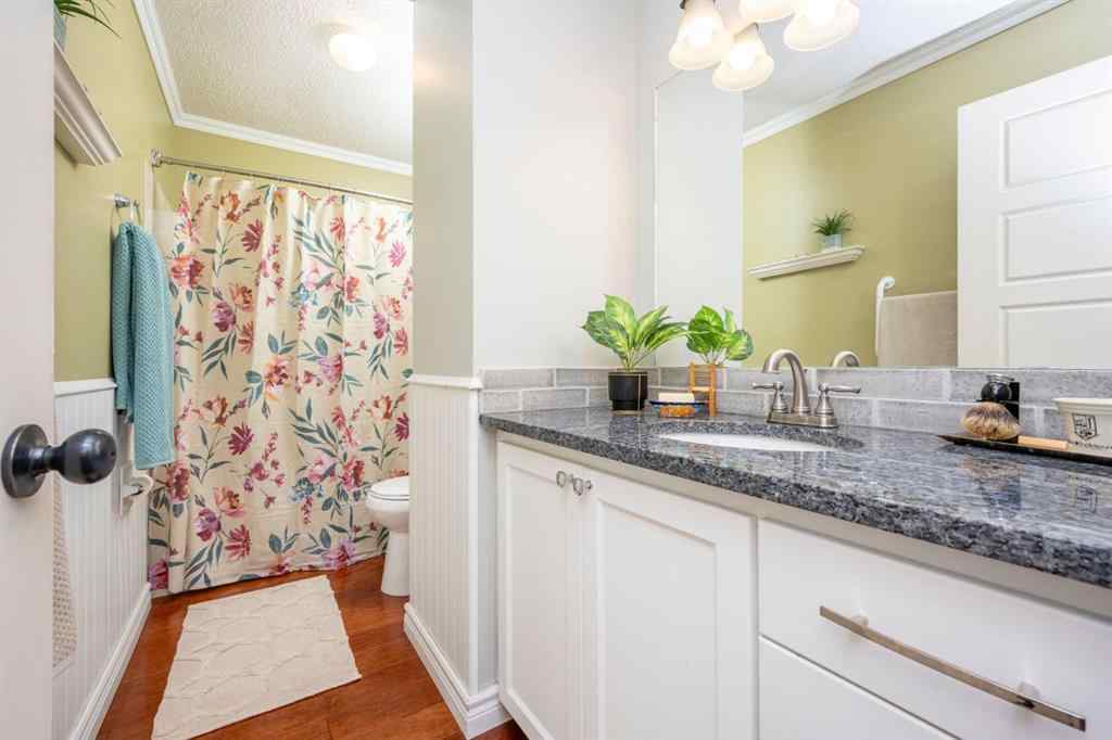 MLS® A2255272 - 4 Beddington Way NE in Beddington Heights Calgary, Residential