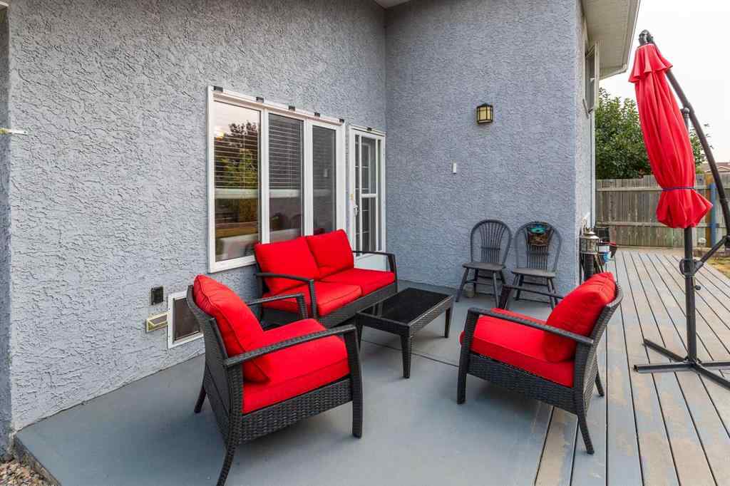 MLS® A2255278 - 30 Heritage Crescent W in Heritage Heights Lethbridge, Residential