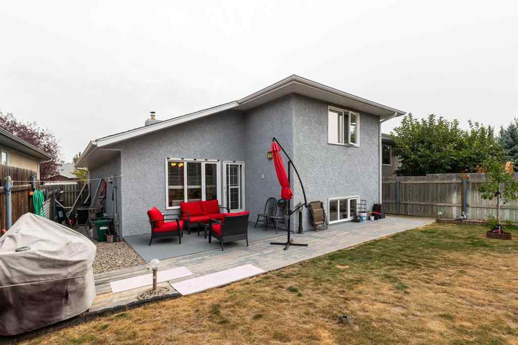 MLS® A2255278 - 30 Heritage Crescent W in Heritage Heights Lethbridge, Residential