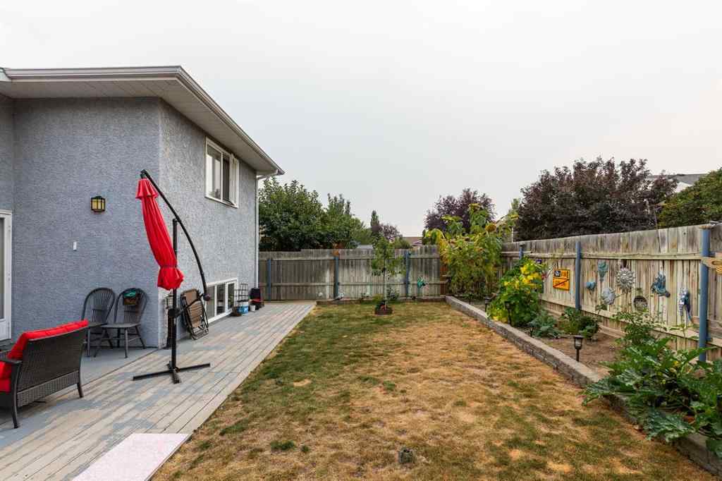 MLS® A2255278 - 30 Heritage Crescent W in Heritage Heights Lethbridge, Residential