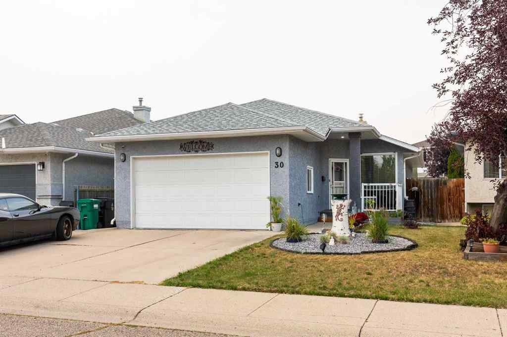 MLS® A2255278 - 30 Heritage Crescent W in Heritage Heights Lethbridge, Residential