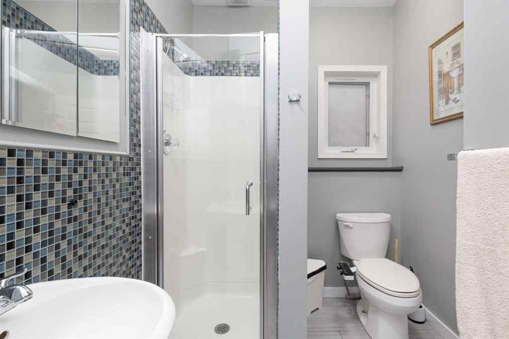 MLS® A2255278 - 30 Heritage Crescent W in Heritage Heights Lethbridge, Residential