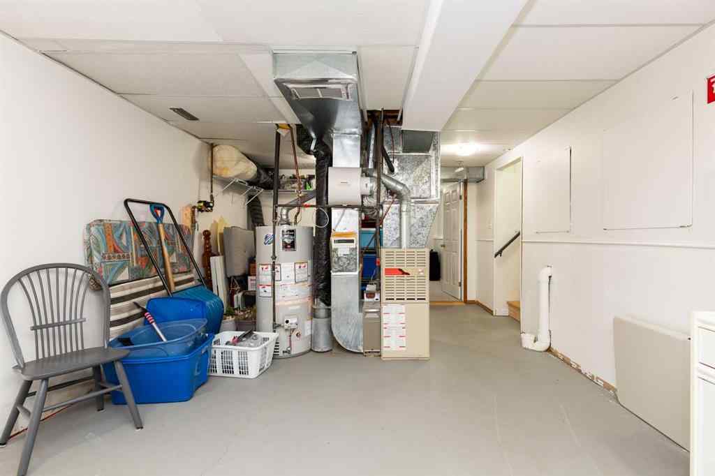 MLS® A2255278 - 30 Heritage Crescent W in Heritage Heights Lethbridge, Residential