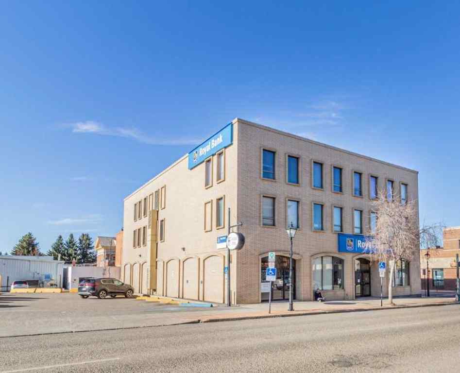 MLS® A2255281 - 578-580 3 Street SE in SE Hill Medicine Hat, Commercial