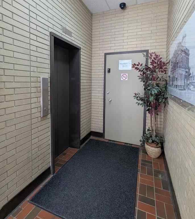 MLS® A2255281 - 578-580 3 Street SE in SE Hill Medicine Hat, Commercial