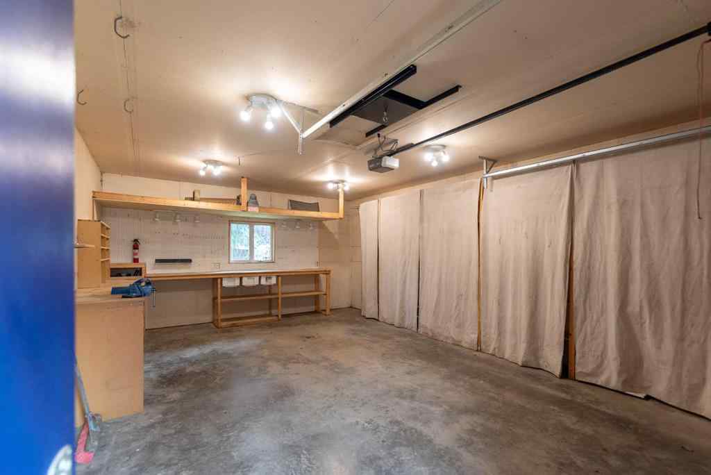 MLS® A2255285 - 3805 57 Avenue  in Southridge Lloydminster, Residential