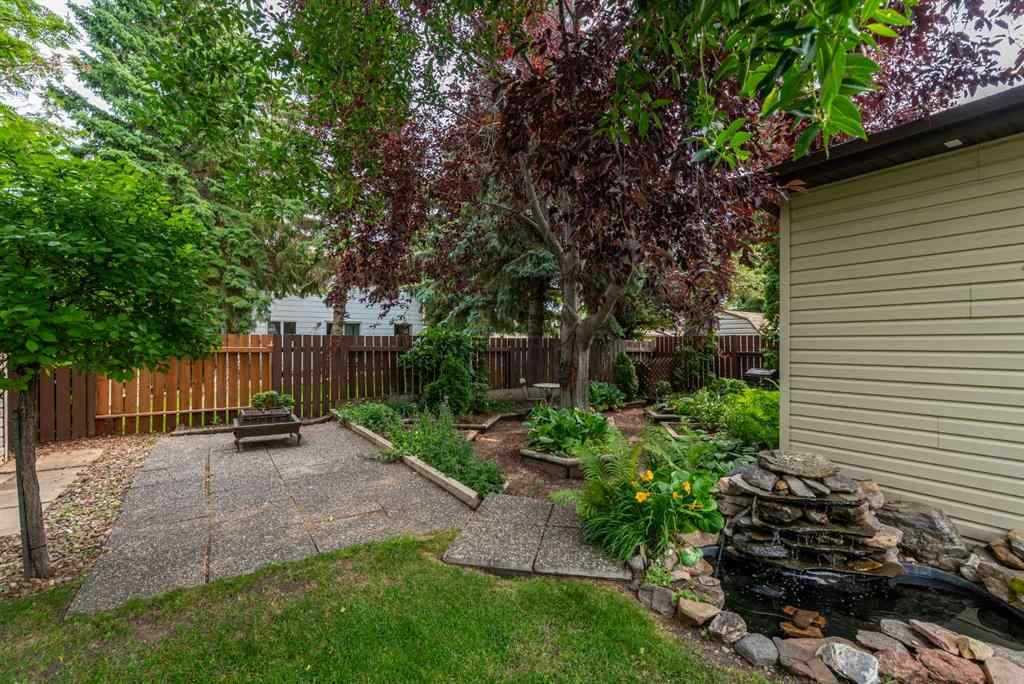 MLS® A2255285 - 3805 57 Avenue  in Southridge Lloydminster, Residential