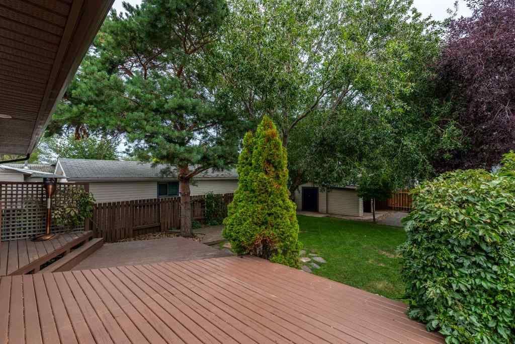MLS® A2255285 - 3805 57 Avenue  in Southridge Lloydminster, Residential