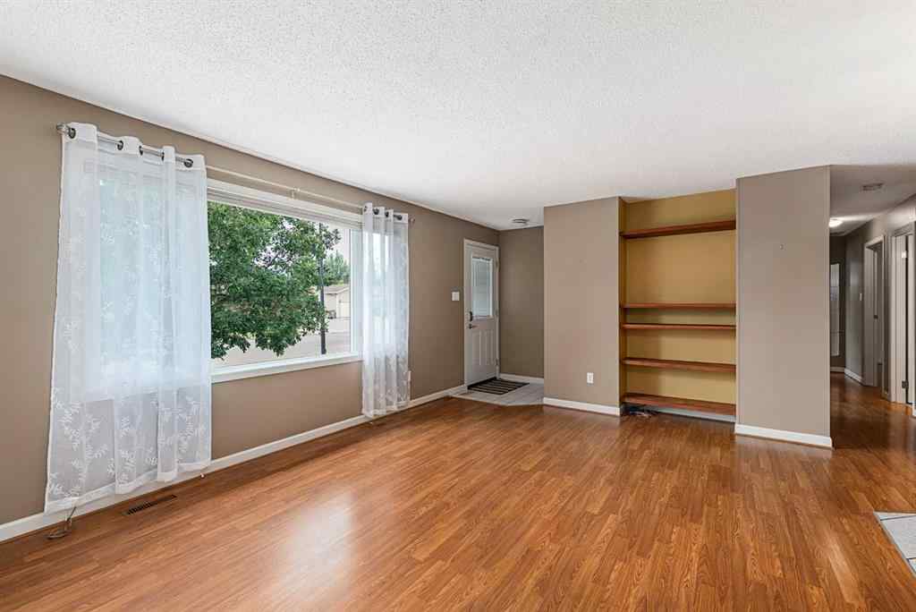 MLS® A2255285 - 3805 57 Avenue  in Southridge Lloydminster, Residential
