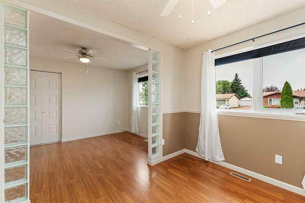 MLS® A2255285 - 3805 57 Avenue  in Southridge Lloydminster, Residential