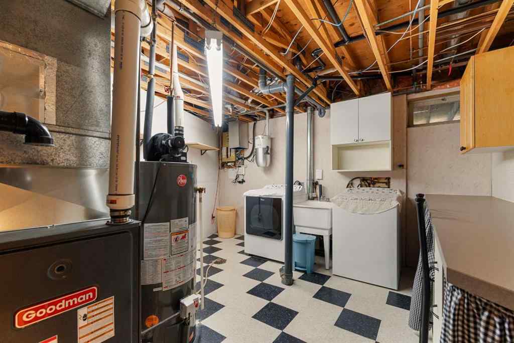 MLS® A2255285 - 3805 57 Avenue  in Southridge Lloydminster, Residential