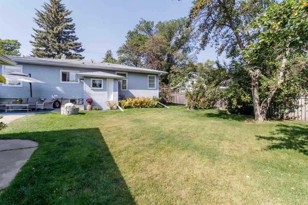 MLS® A2255288 - 5825 45 Avenue  in Waskasoo Red Deer, Residential