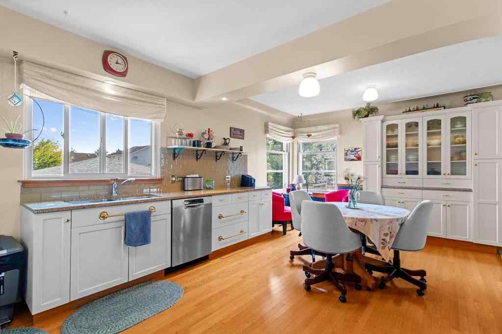 MLS® A2255288 - 5825 45 Avenue  in Waskasoo Red Deer, Residential