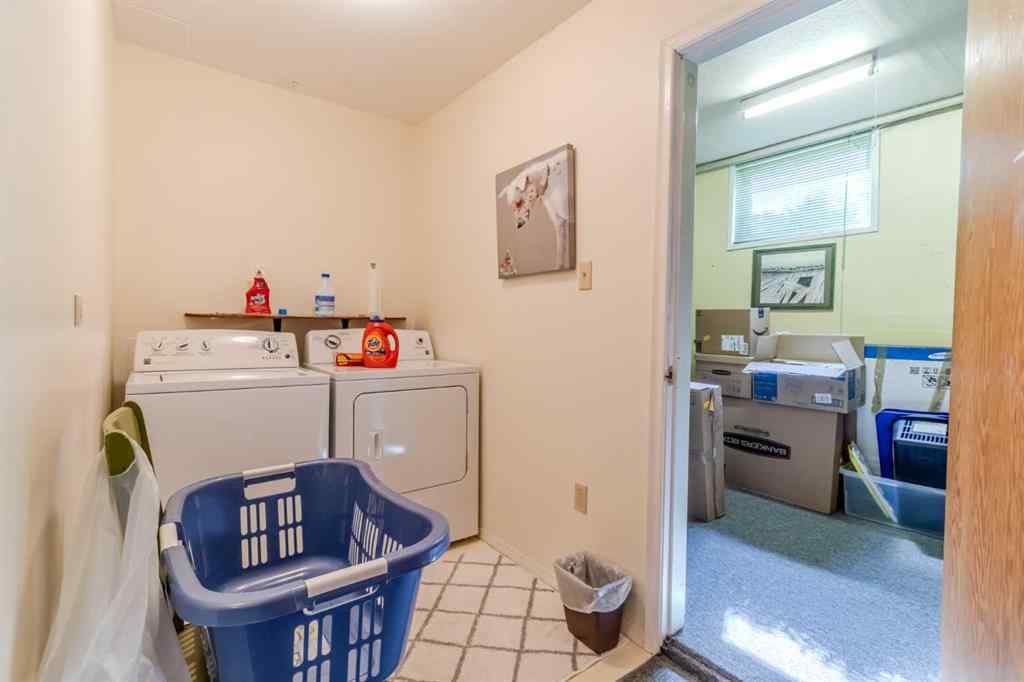 MLS® A2255288 - 5825 45 Avenue  in Waskasoo Red Deer, Residential