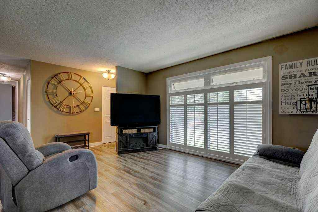 MLS® A2255289 - 5127 Marian Road NE in Marlborough Calgary, Residential