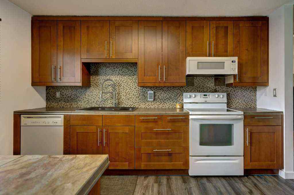 MLS® A2255289 - 5127 Marian Road NE in Marlborough Calgary, Residential