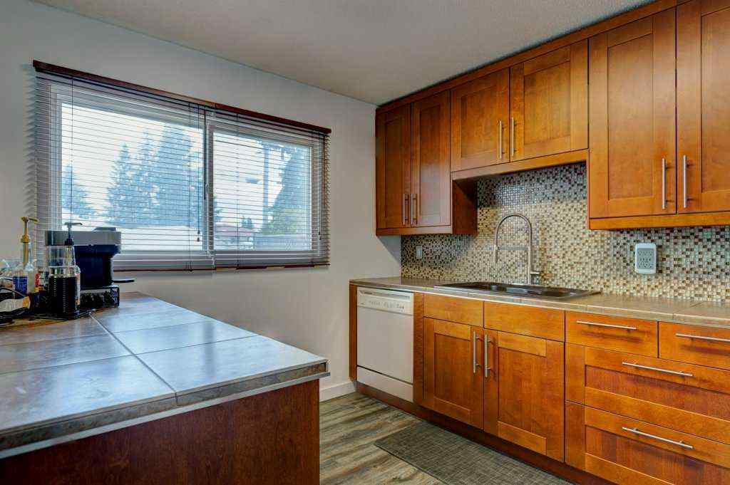 MLS® A2255289 - 5127 Marian Road NE in Marlborough Calgary, Residential