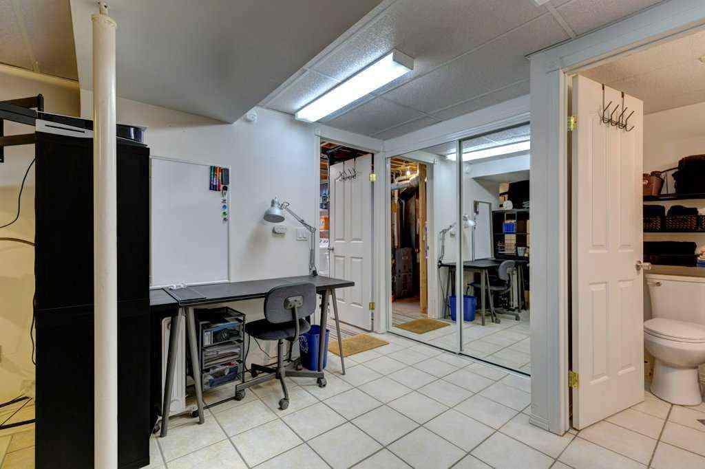 MLS® A2255289 - 5127 Marian Road NE in Marlborough Calgary, Residential