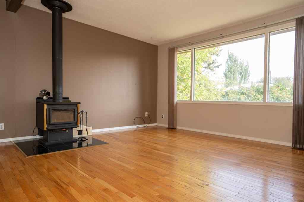 MLS® A2255294 - 4624 48th Street   in NONE Alix, Residential