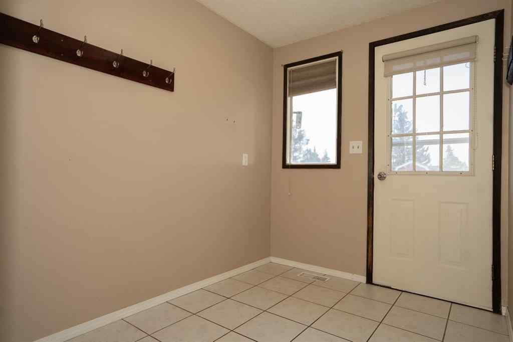 MLS® A2255294 - 4624 48th Street   in NONE Alix, Residential