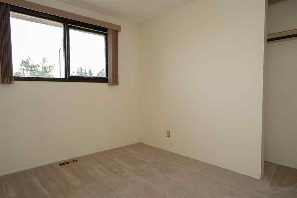 MLS® A2255294 - 4624 48th Street   in NONE Alix, Residential