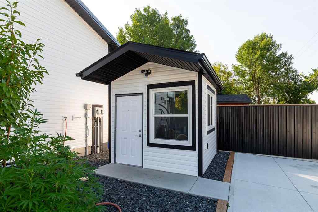 MLS® A2255295 - 1408 13 Street N in St Edwards Lethbridge, Residential