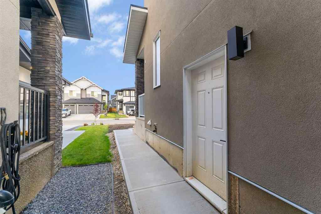 MLS® A2255299 - 218 Kinniburgh Loop  in Kinniburgh North Chestermere, Residential