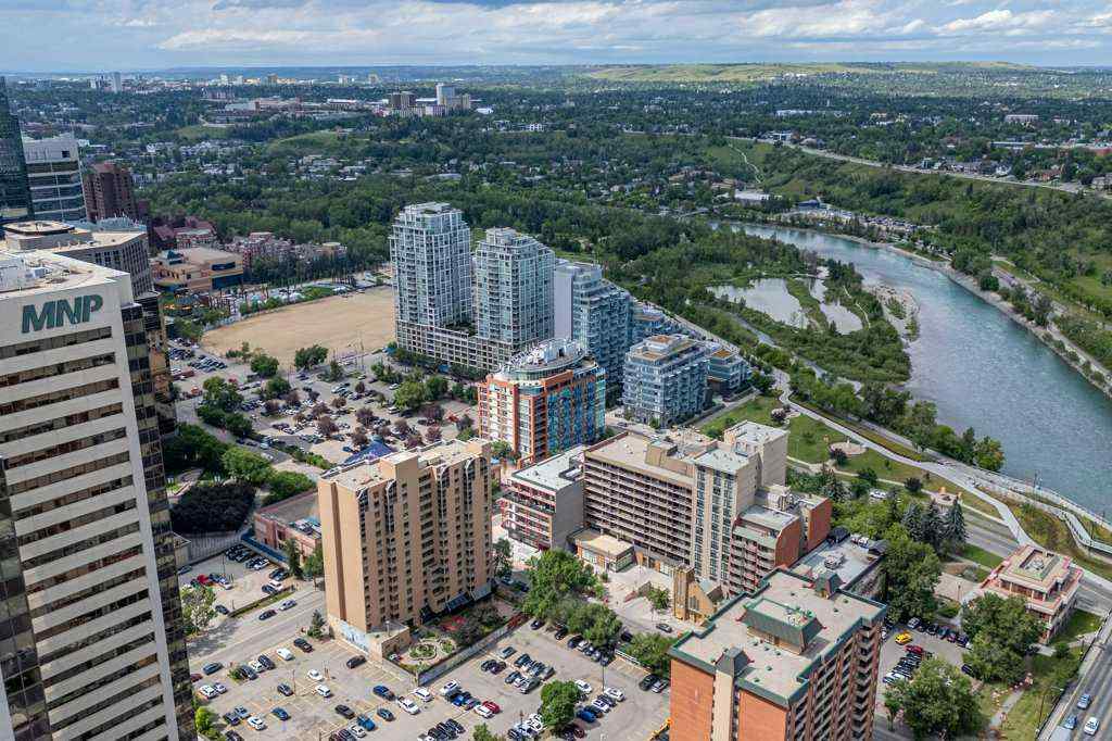 MLS® A2255300 - Unit #701 205 Riverfront Avenue SW in Chinatown Calgary, Residential