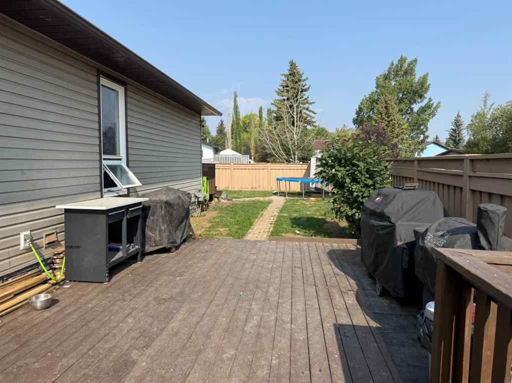 MLS® A2255303 - 9852 72 Avenue  in South Patterson Place Grande Prairie, Residential