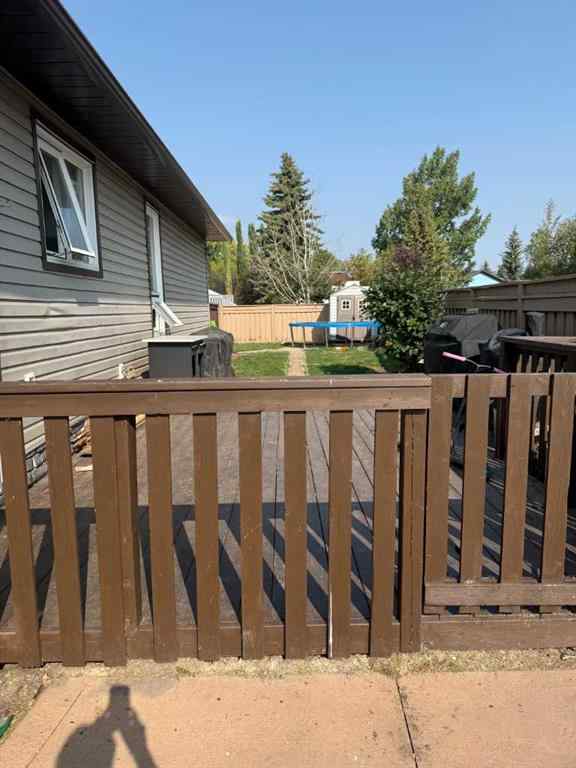 MLS® A2255303 - 9852 72 Avenue  in South Patterson Place Grande Prairie, Residential