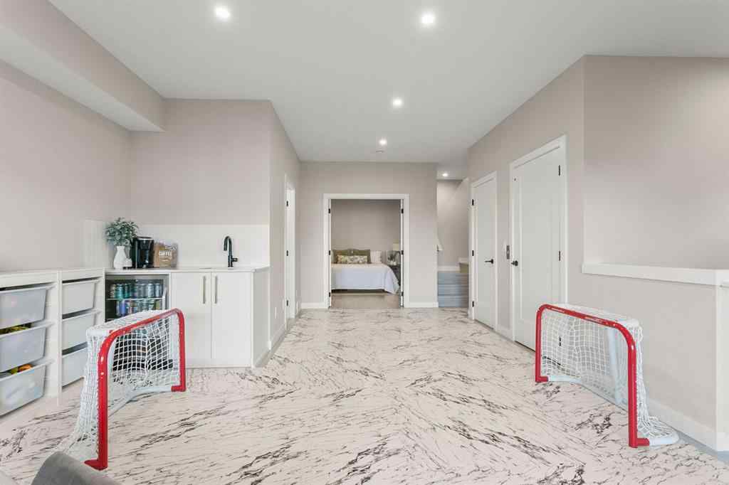 MLS® A2255307 - 3096 85 Street SW in Springbank Hill Calgary, Residential