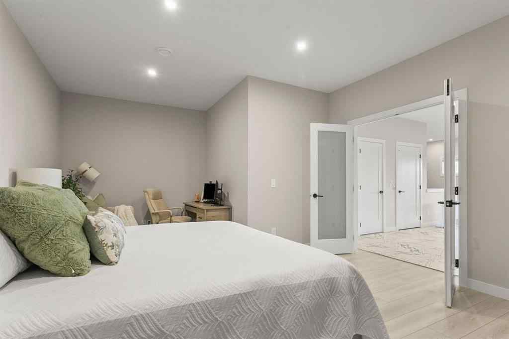 MLS® A2255307 - 3096 85 Street SW in Springbank Hill Calgary, Residential