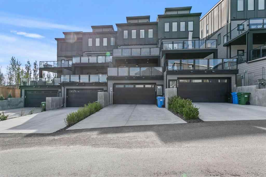 MLS® A2255307 - 3096 85 Street SW in Springbank Hill Calgary, Residential