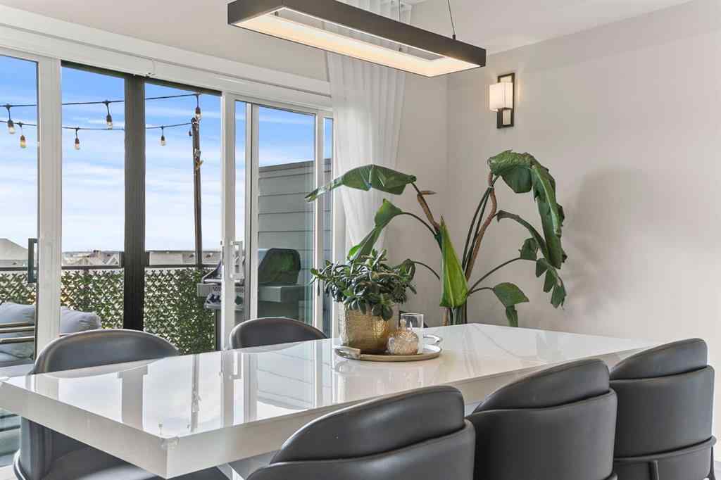 MLS® A2255307 - 3096 85 Street SW in Springbank Hill Calgary, Residential