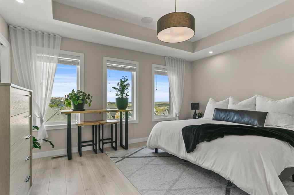 MLS® A2255307 - 3096 85 Street SW in Springbank Hill Calgary, Residential