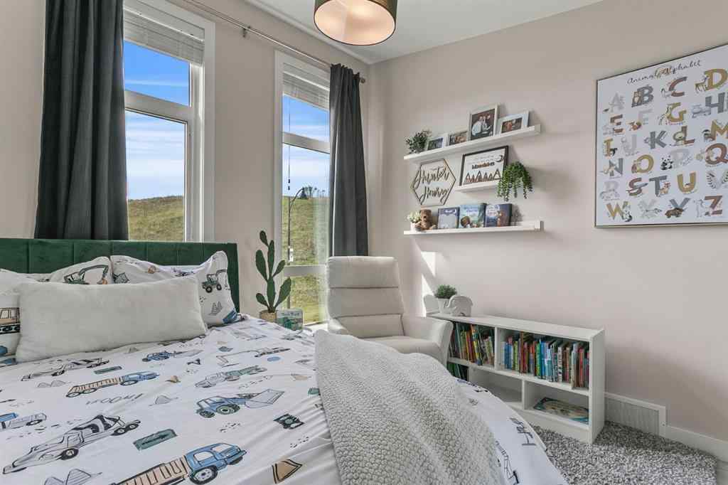 MLS® A2255307 - 3096 85 Street SW in Springbank Hill Calgary, Residential