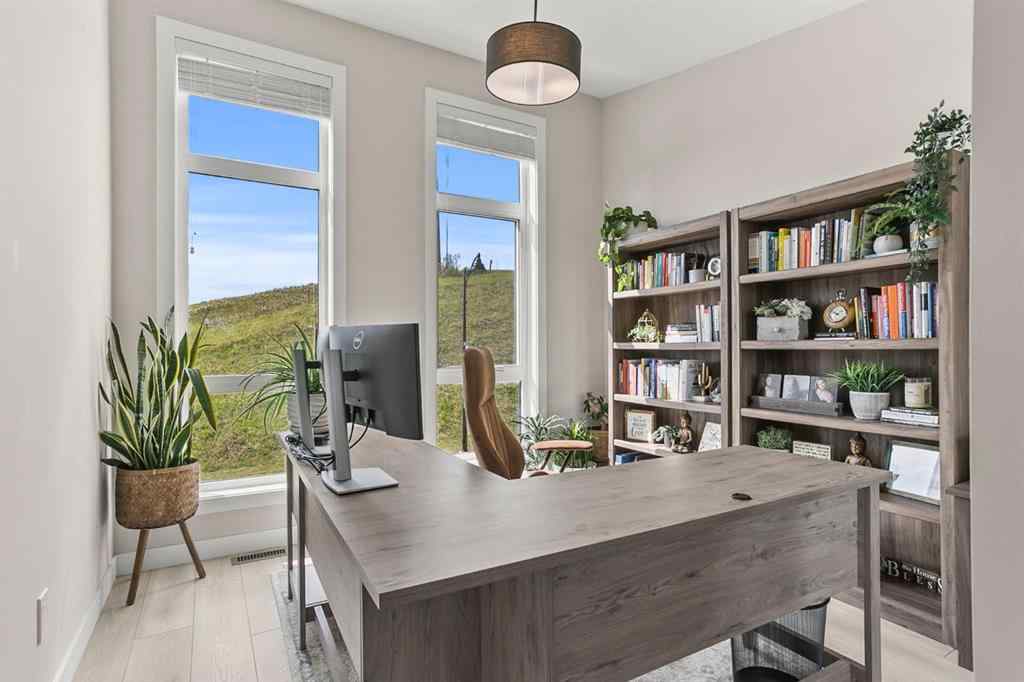 MLS® A2255307 - 3096 85 Street SW in Springbank Hill Calgary, Residential