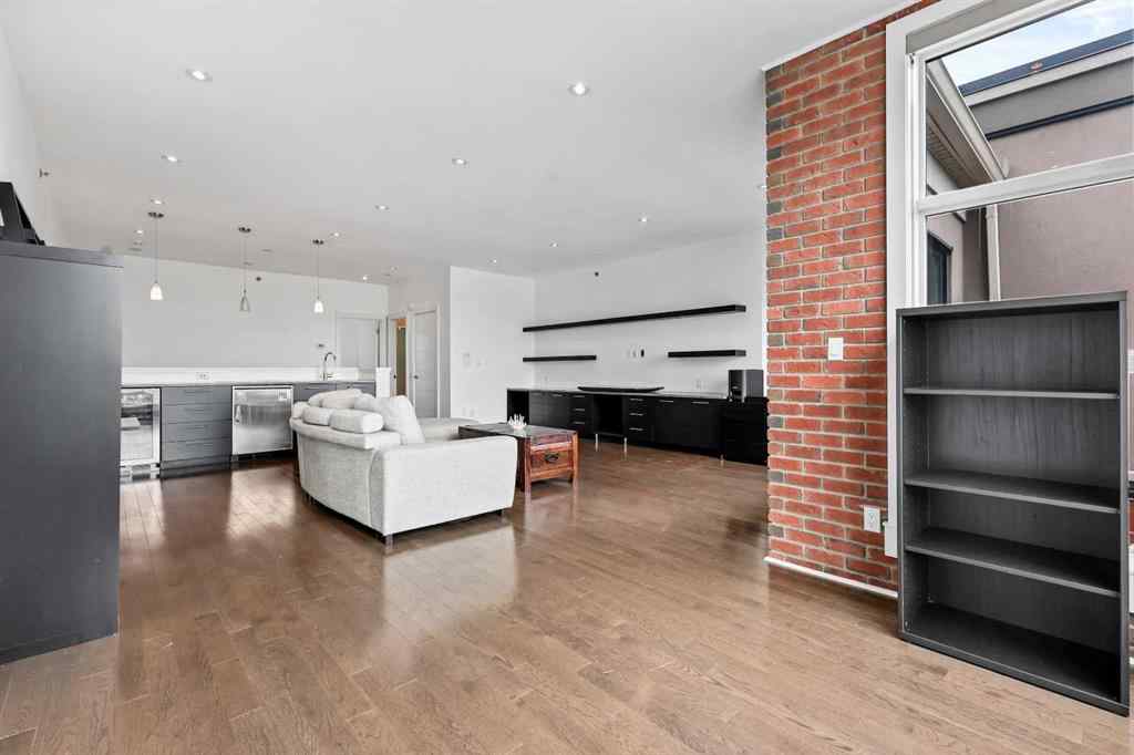 MLS® A2255309 - 606 Aspen Meadows Hill SW in Aspen Woods Calgary, Residential