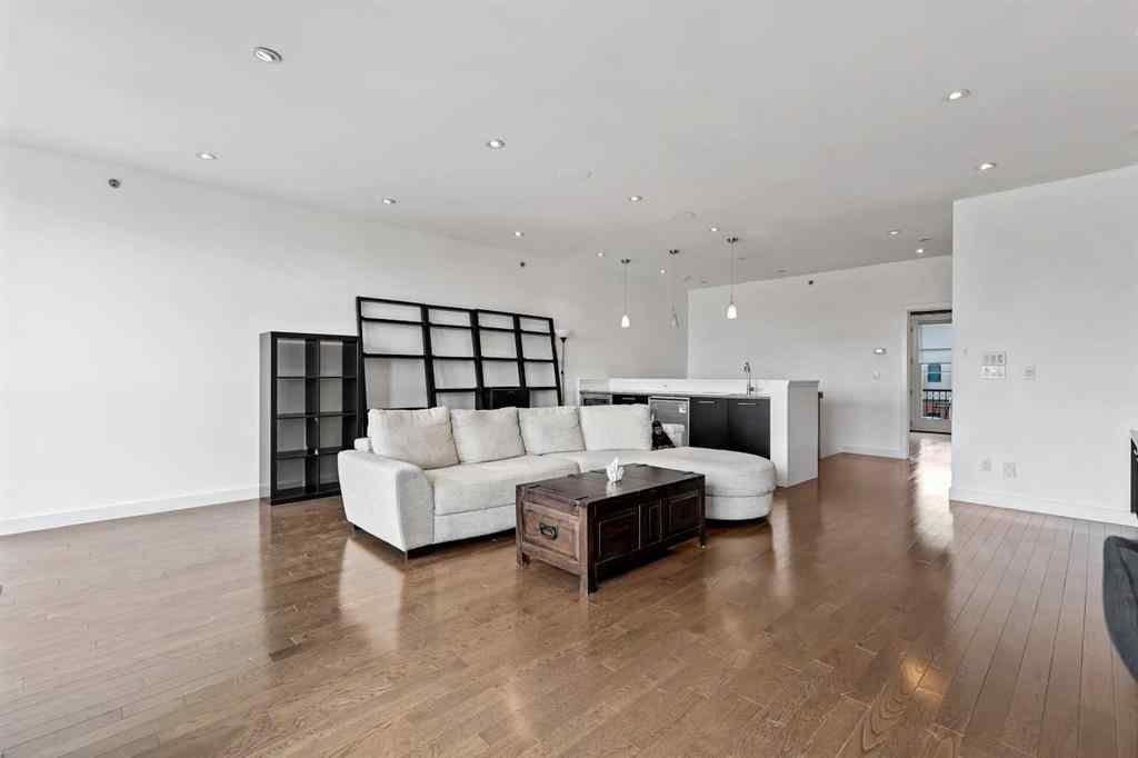 MLS® A2255309 - 606 Aspen Meadows Hill SW in Aspen Woods Calgary, Residential