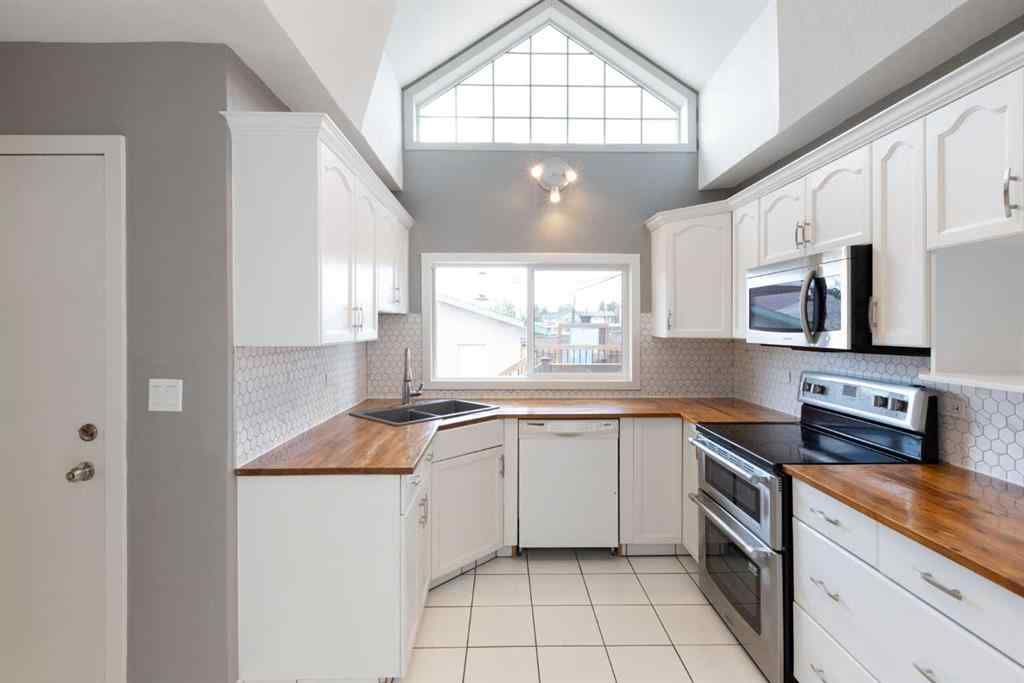 MLS® A2255313 - 3418 49 Avenue  in South Hill Red Deer, Residential