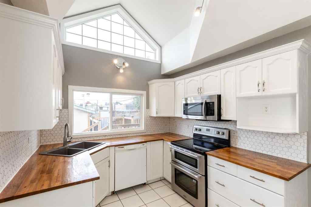 MLS® A2255313 - 3418 49 Avenue  in South Hill Red Deer, Residential
