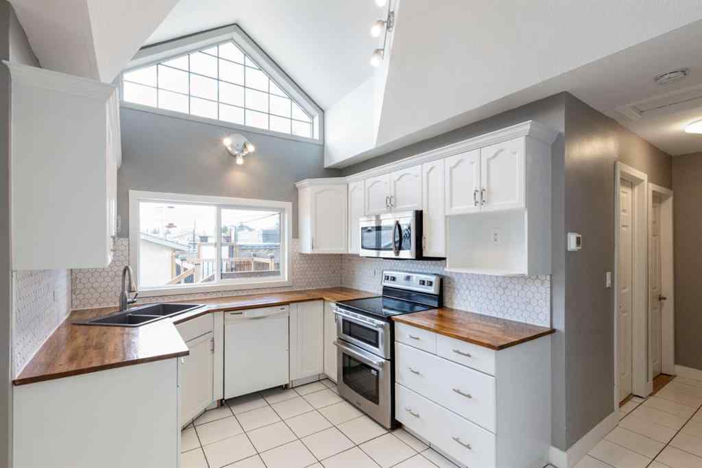 MLS® A2255313 - 3418 49 Avenue  in South Hill Red Deer, Residential