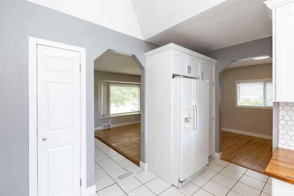 MLS® A2255313 - 3418 49 Avenue  in South Hill Red Deer, Residential