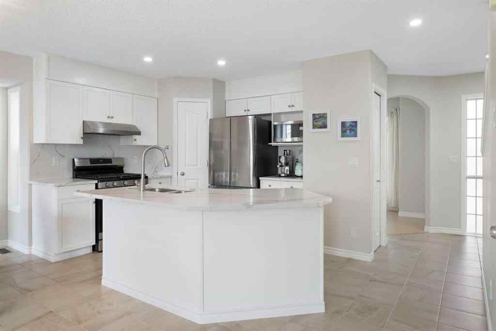 MLS® A2255315 - 35 Royal Birch Road NW in Royal Oak Calgary, Residential